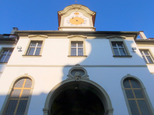 a local government building (rathaus).